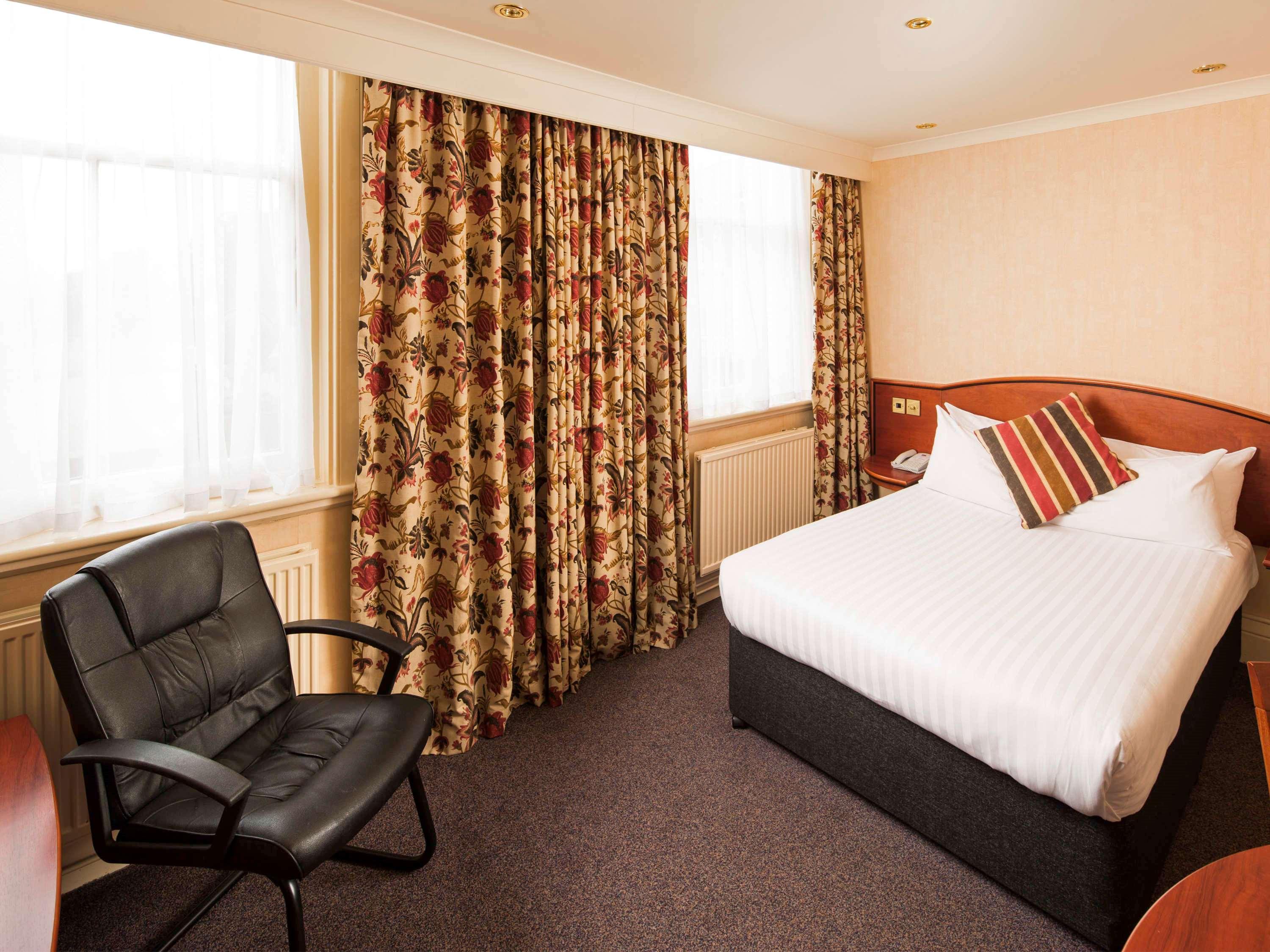Mercure Burton Upon Trent, Newton Park Exterior foto