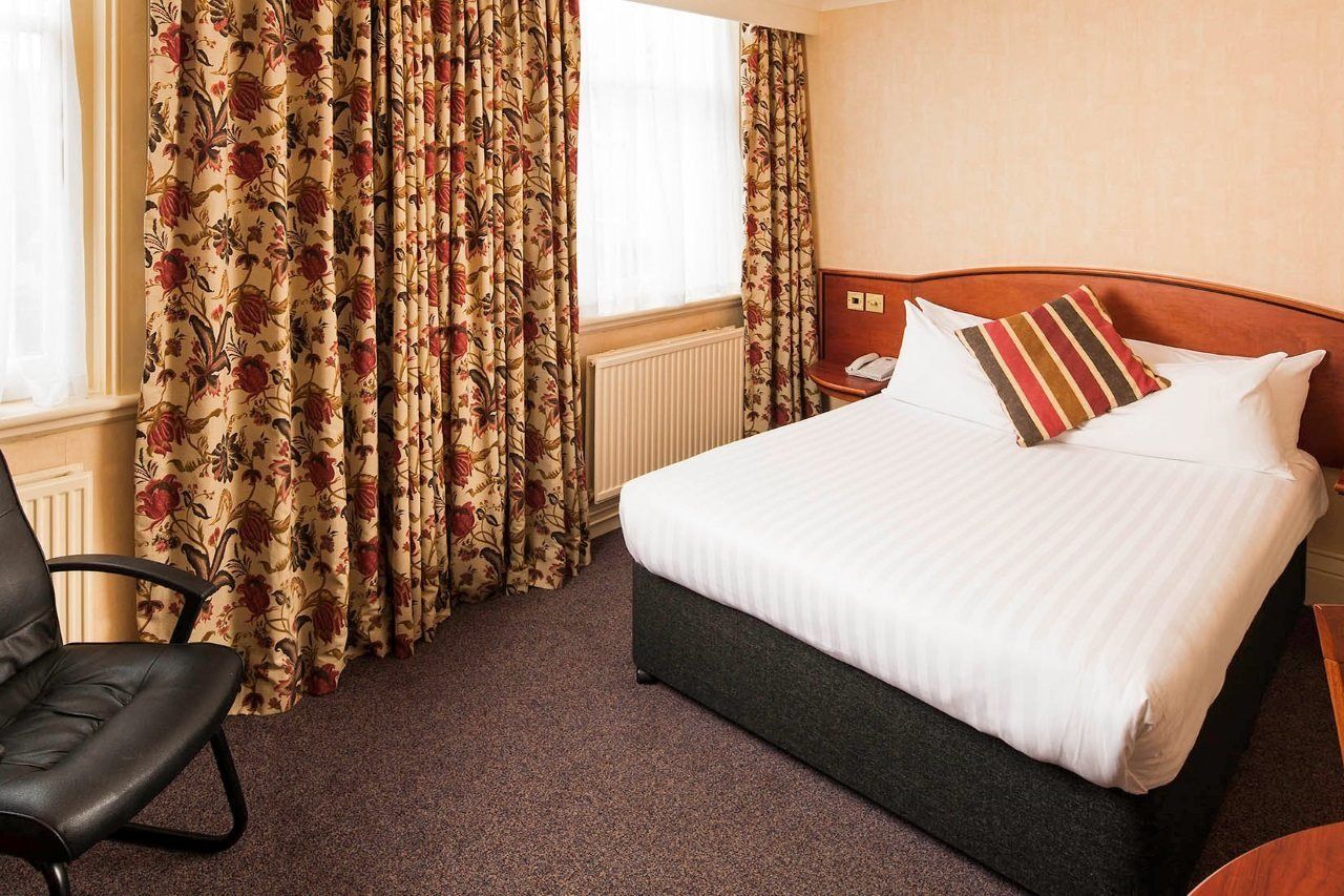 Mercure Burton Upon Trent, Newton Park Exterior foto
